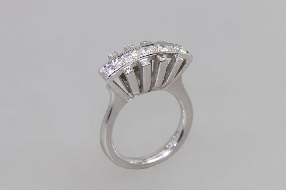 750er Weißgoldring mit Brillanten
